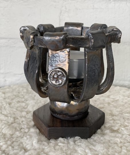 Ljuslykta på fot i ek